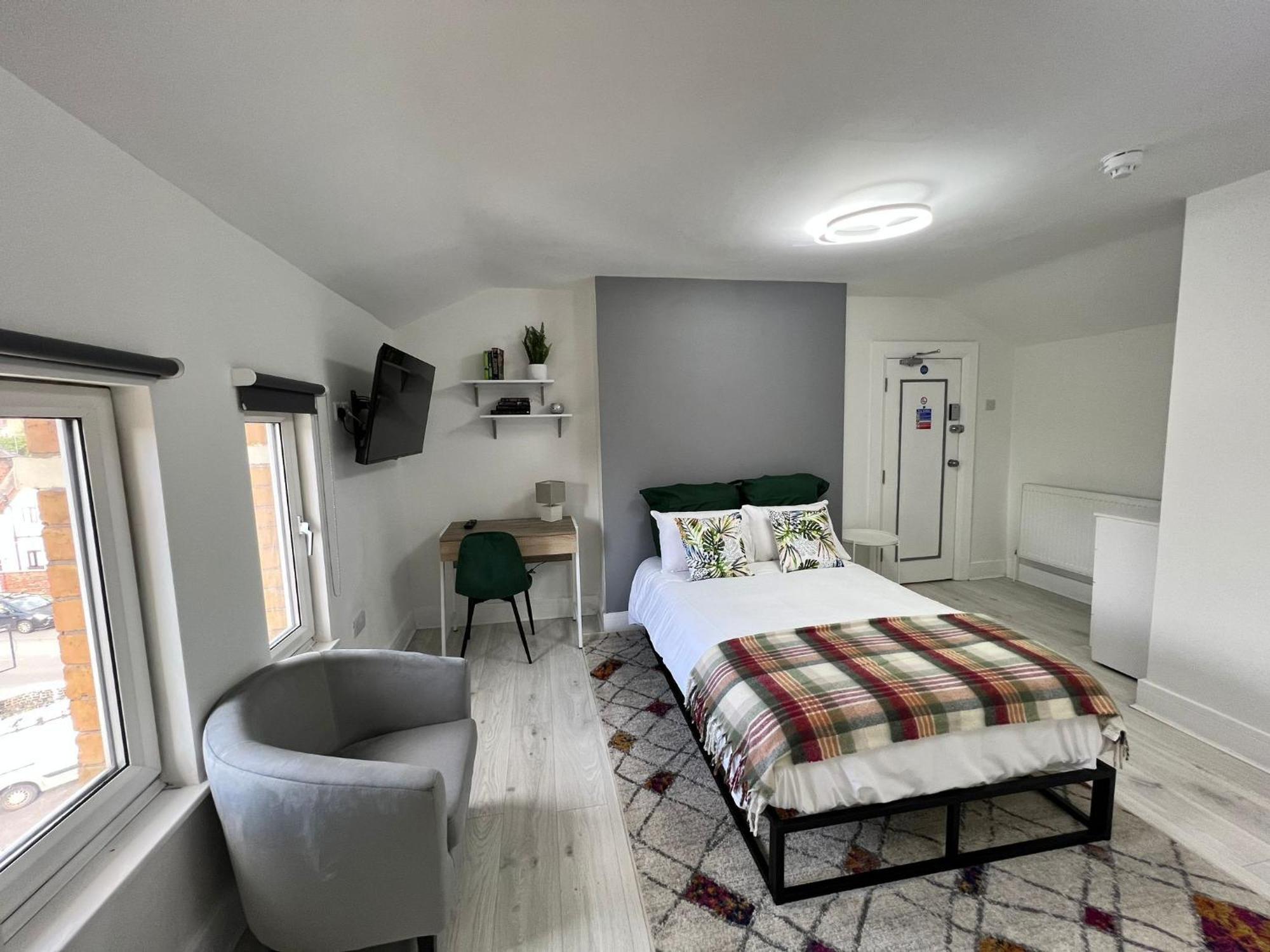 One Battison - Affordable Rooms, Suites & Studios In Stoke On Trent Exterior foto