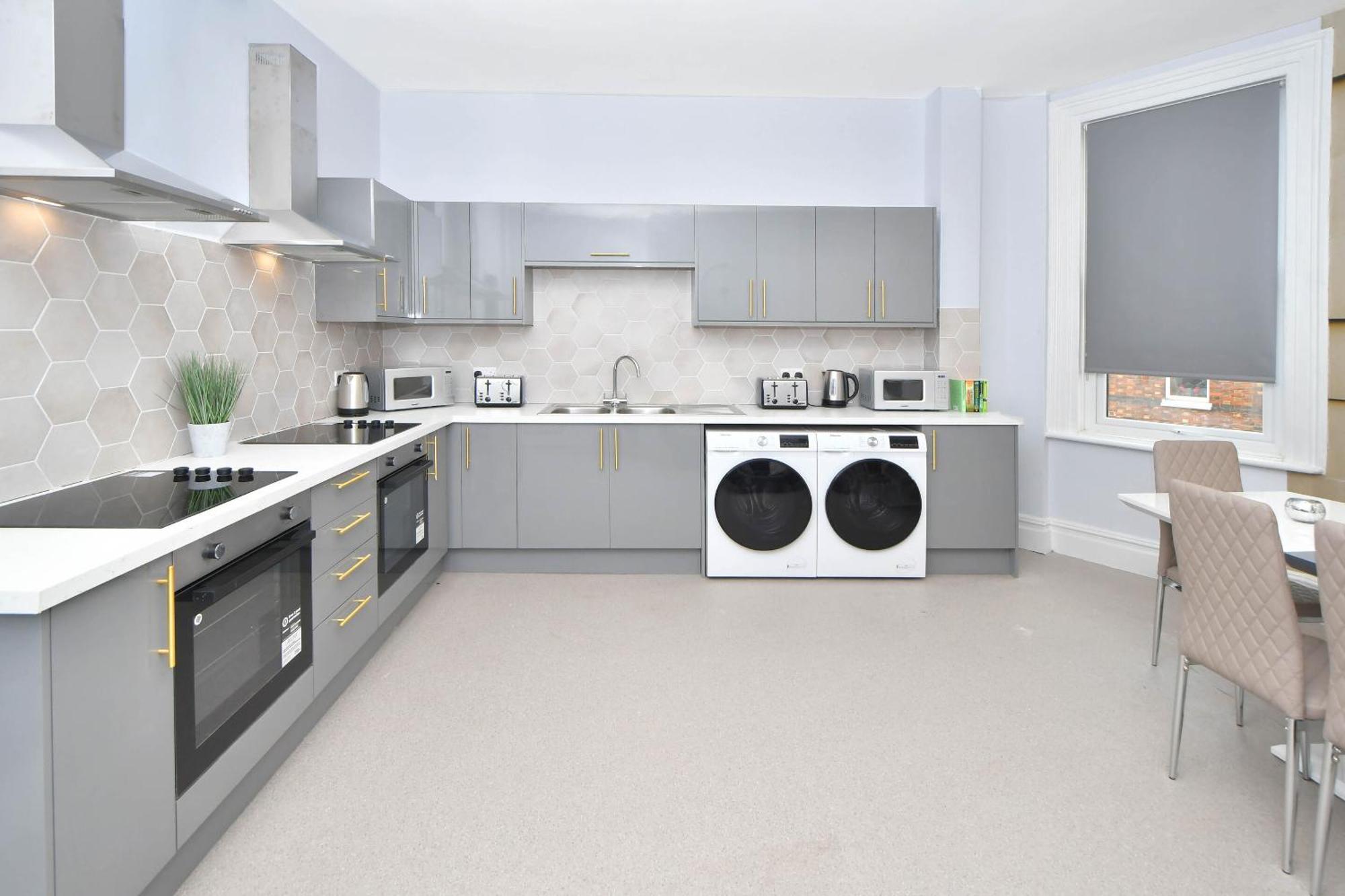 One Battison - Affordable Rooms, Suites & Studios In Stoke On Trent Exterior foto