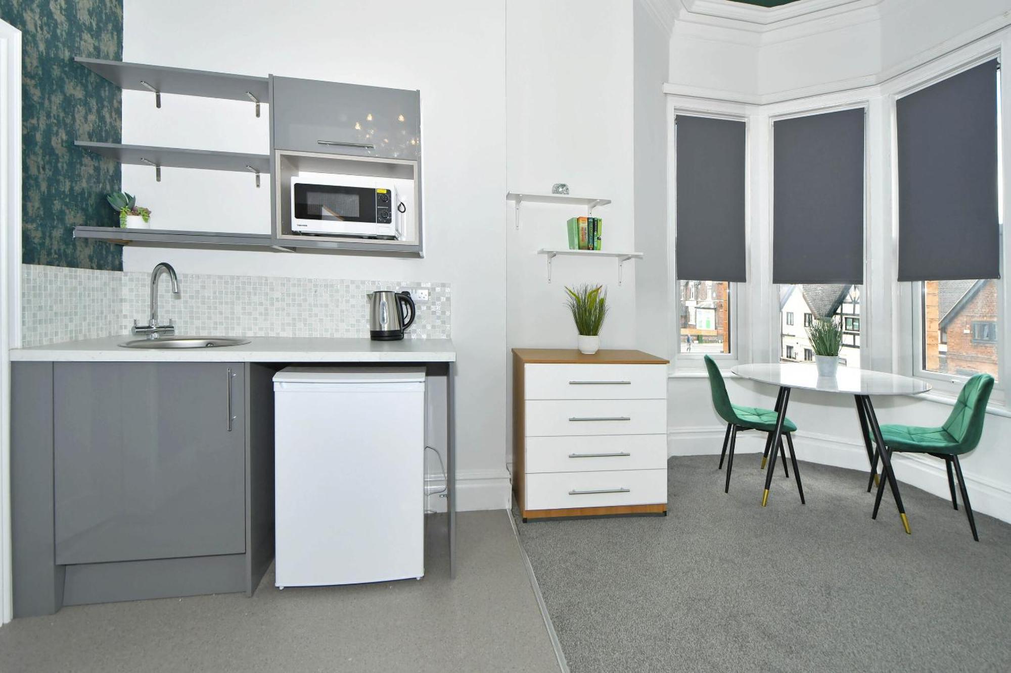 One Battison - Affordable Rooms, Suites & Studios In Stoke On Trent Exterior foto